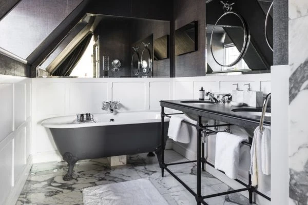 luxury and spacious 4 bedrrom apartment london