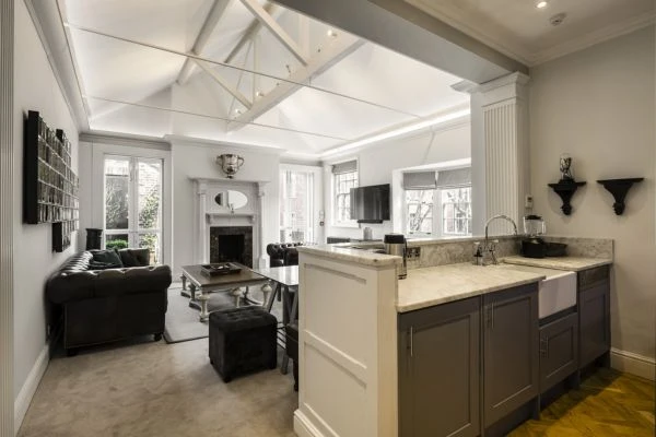 luxury kitchen in london mayfair apartment