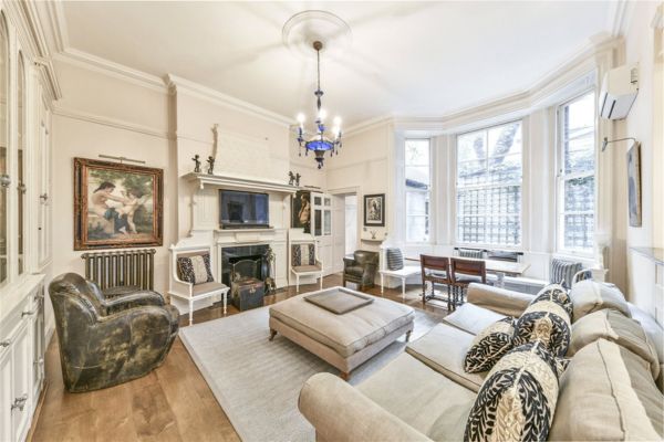 luxury spacious living room mayfair apartment