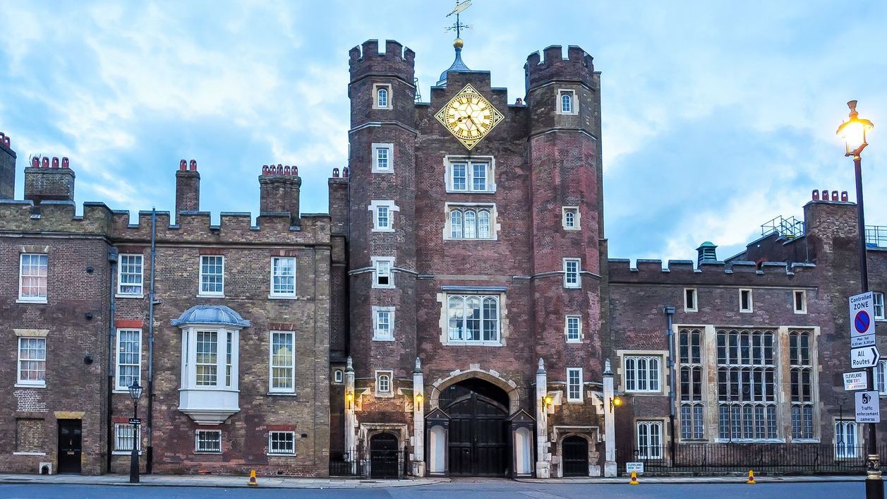 Planning a Visit to St. James's Palace in London - Holidays in Mayfair