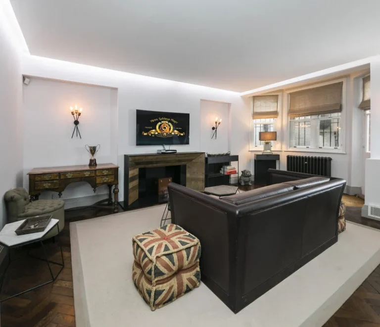 apartment near hyde park