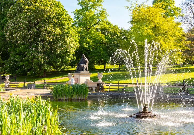 things to do in hyde park