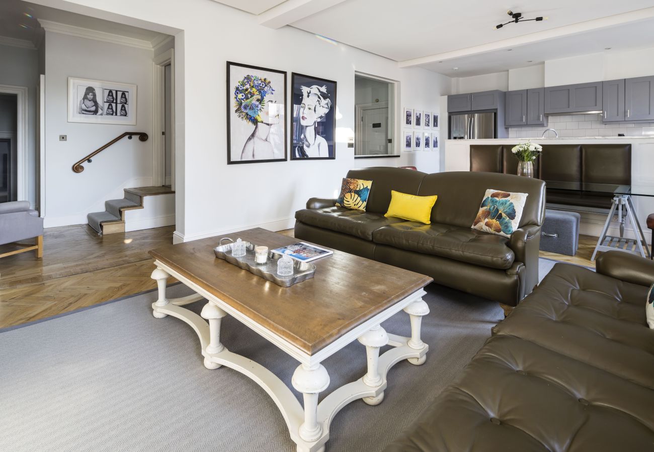 Apartment in London - The Connaught Suite Apartment in London - The Connaught Suite