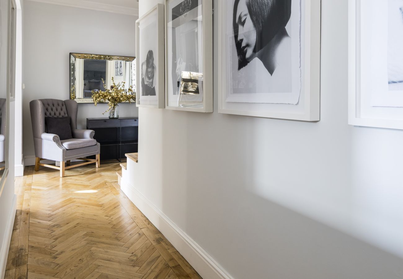 Apartment in London - The Connaught Suite Apartment in London - The Connaught Suite