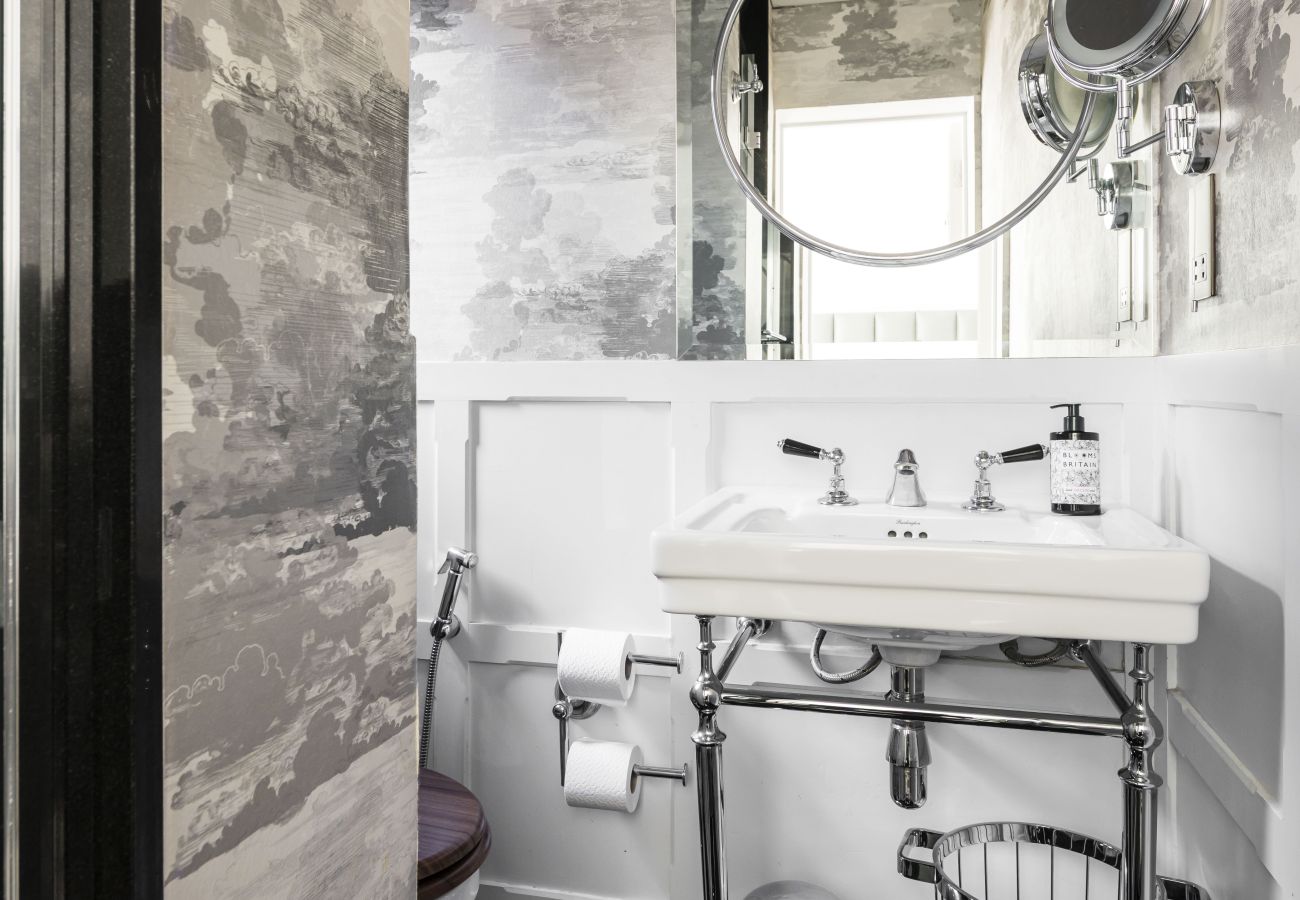 Apartment in London - The Connaught Suite Apartment in London - The Connaught Suite