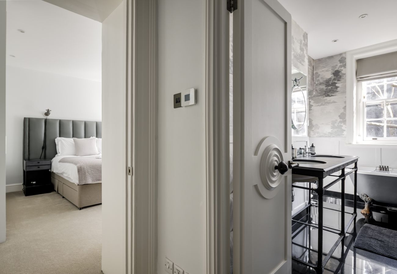 Apartment in London - The Connaught Suite Apartment in London - The Connaught Suite
