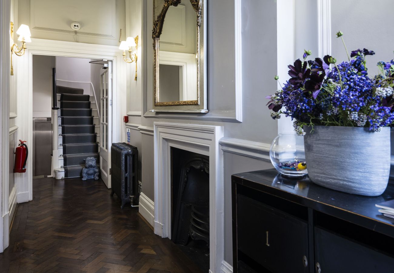 Apartment in London - The Connaught Suite Apartment in London - The Connaught Suite