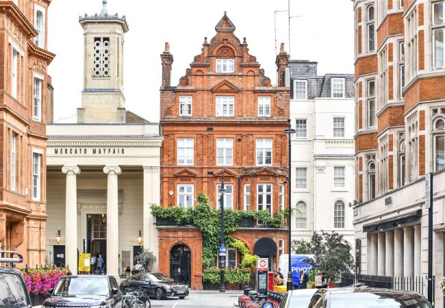 Sir Arthur Blomfield designed holiday home in London Mayfair Sir Arthur Blomfield designed holiday home in London Mayfair
