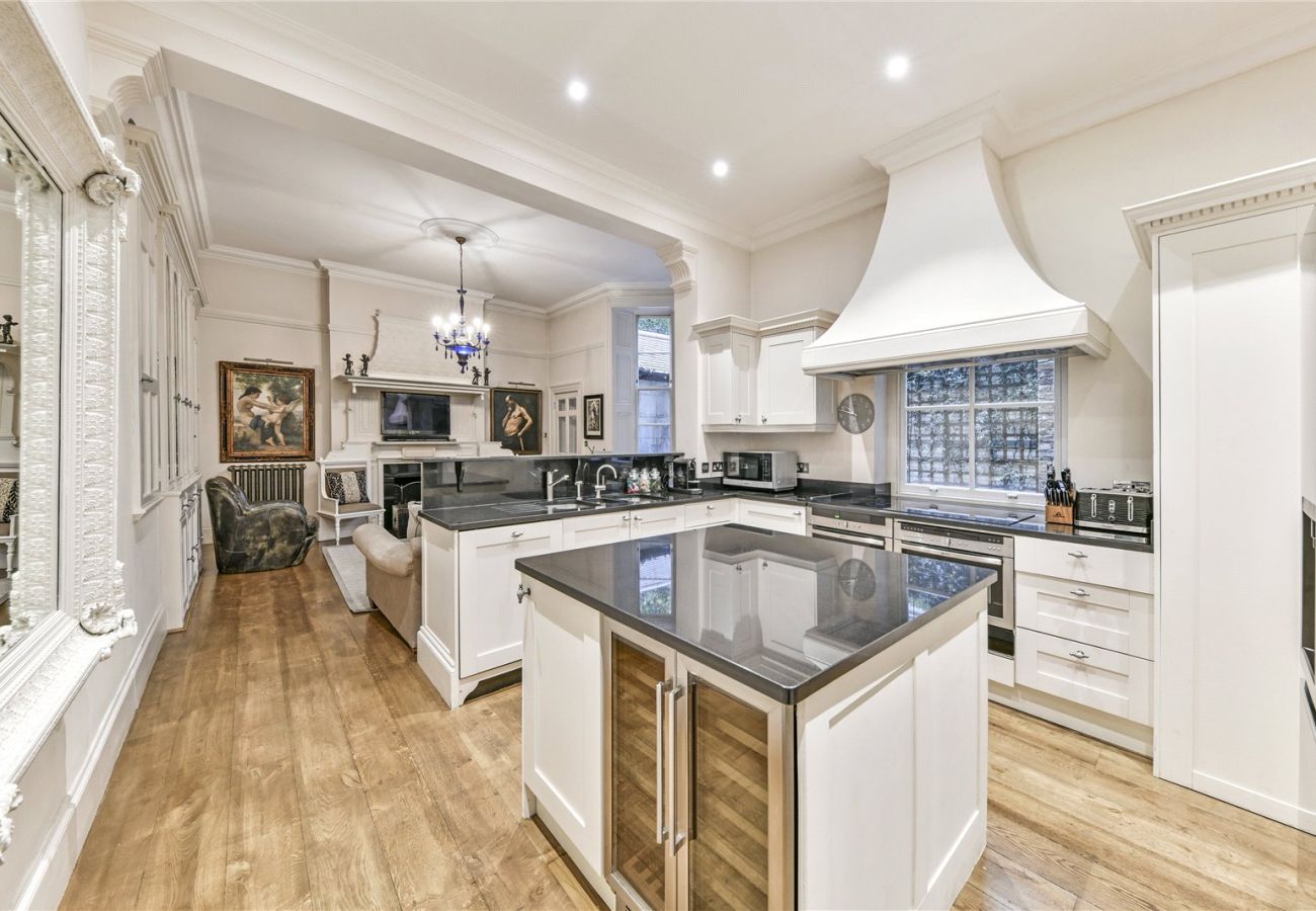 Luxury Maisonette to rent in London Mayfair Luxury Maisonette to rent in London Mayfair