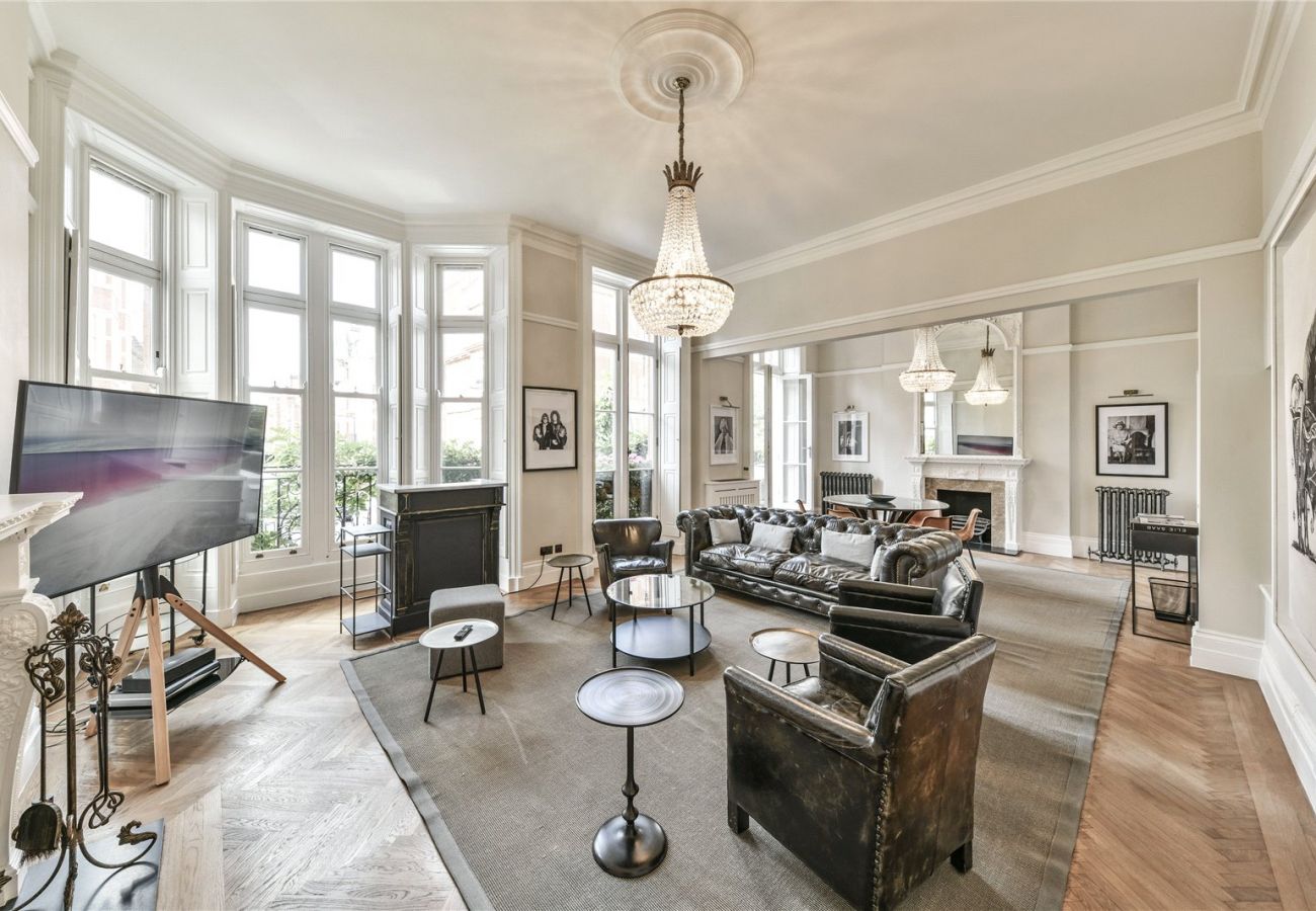 Luxury holiday home in central London (Mayfair district) Luxury holiday home in central London (Mayfair district)